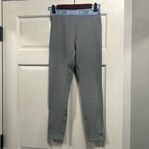 New without tags
Kora gym leggings